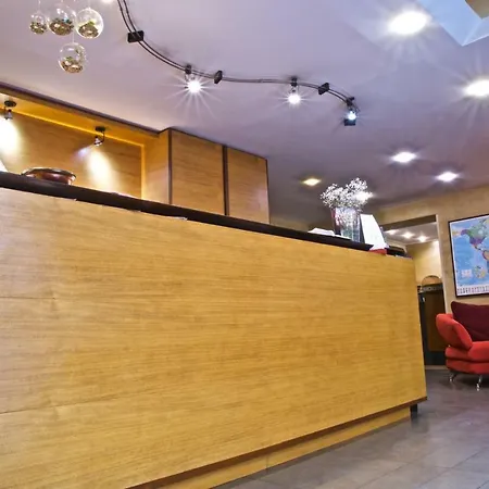 La Luna Hotel